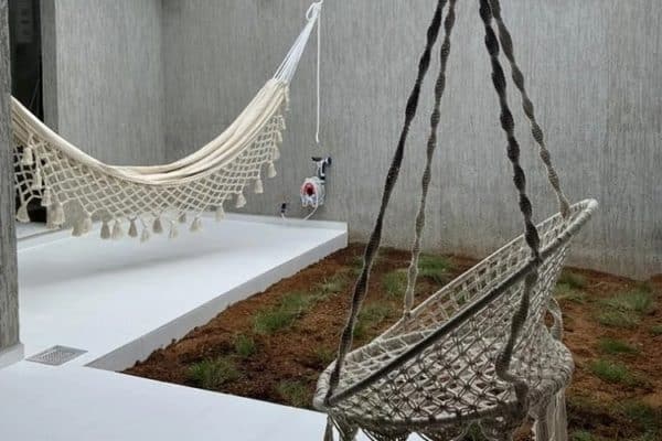Smart Ways To Use Hammock For Staycation Décor